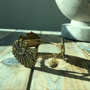 BB Gold Bangle